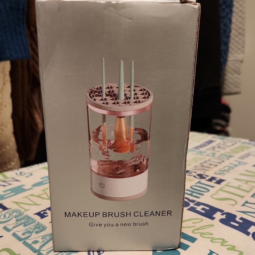 Makeup Brush Cleaner with Rose Gold Accents